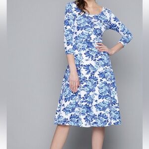 Women Blue & White Floral Midi A-Line Dress